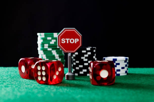 harpatoto mobile app home screen showing live football markets and casino game categories
